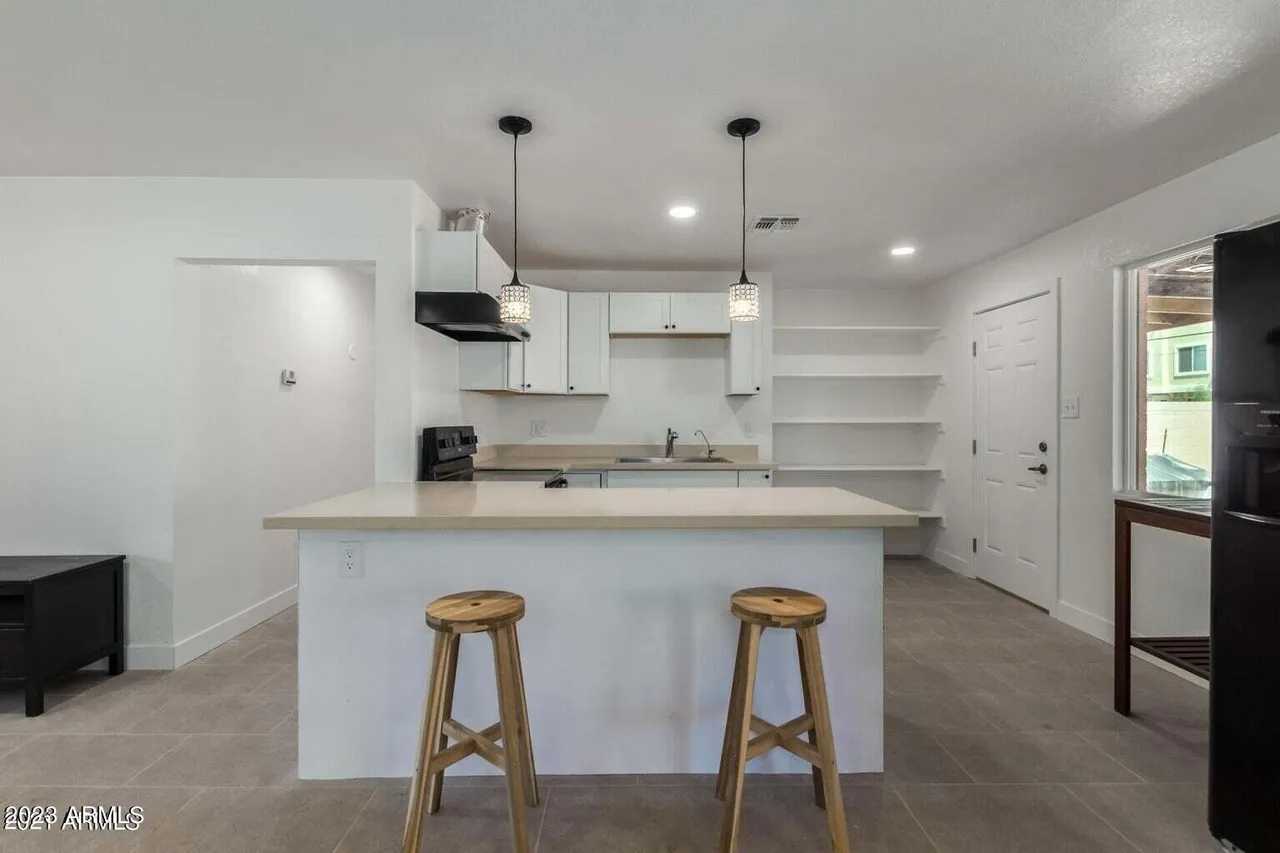 Room 3 — 1408 East Orange Street