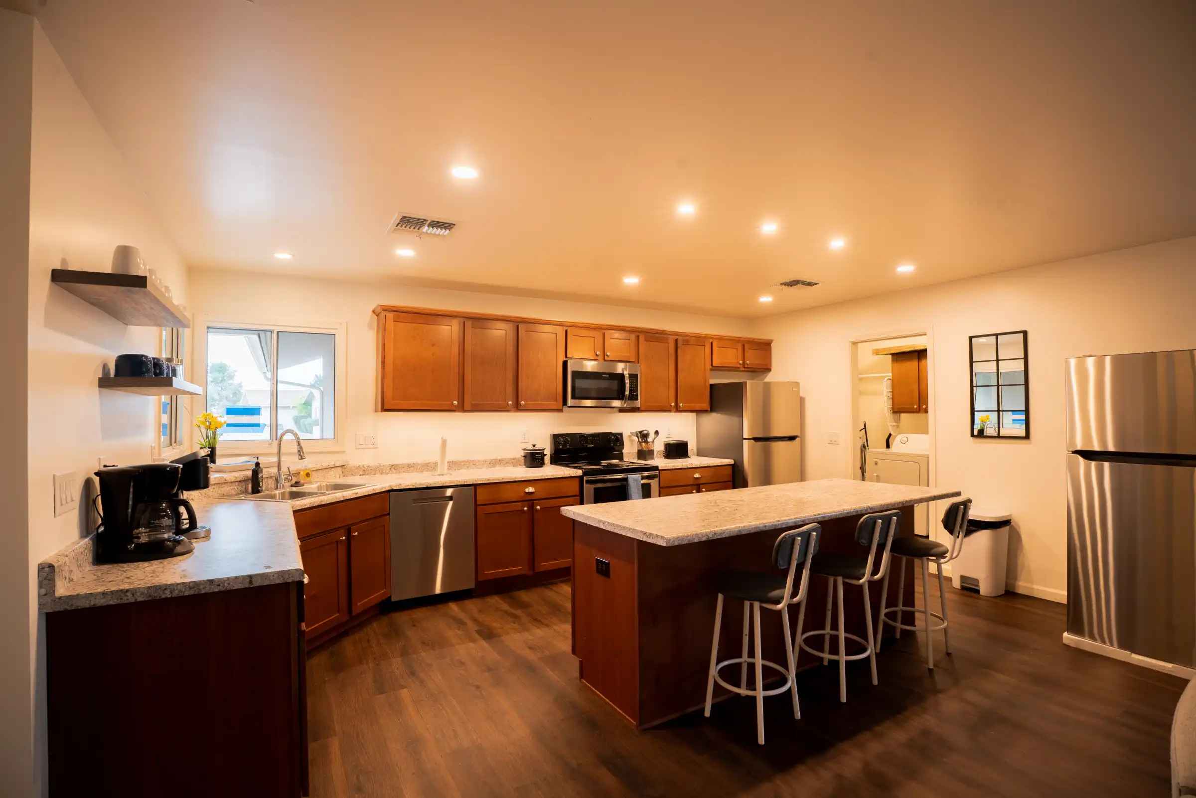 Cozy Room in Heart of Tempe - Move-in Ready! 3