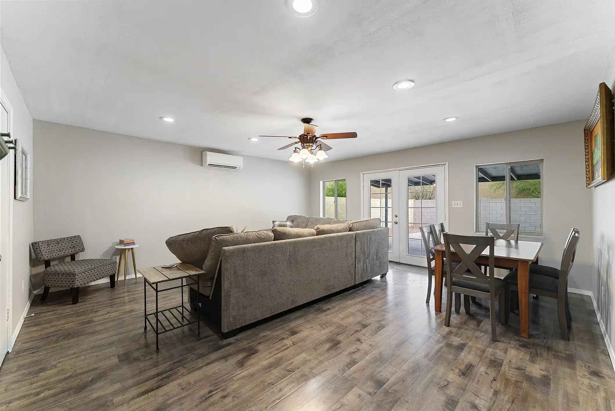 2080 East Greenway Drive 3