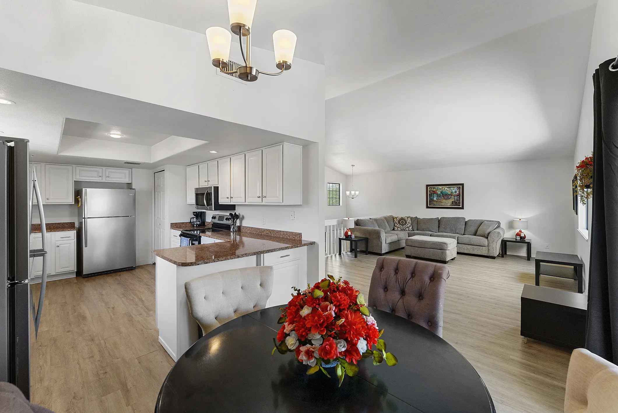 3828 East Dulciana  Avenue 1