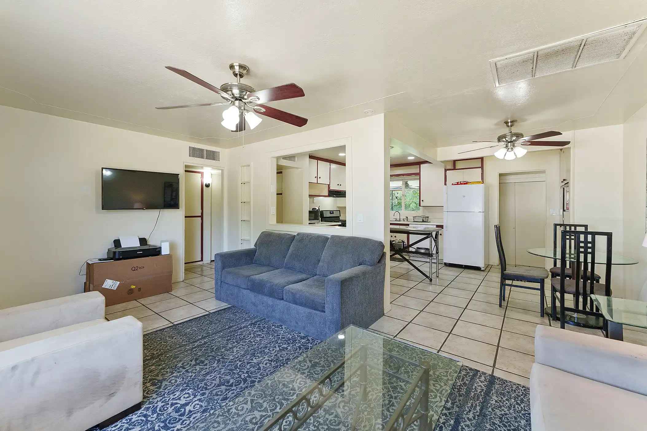 Private 2-Bedroom Suite for Rent — Mesa 3