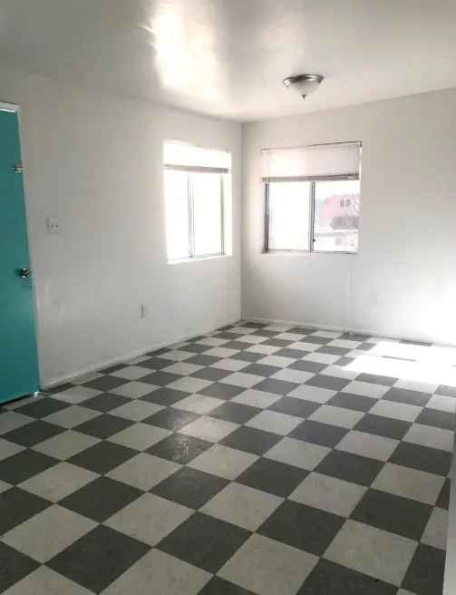 6445 West Maryland Avenue 5